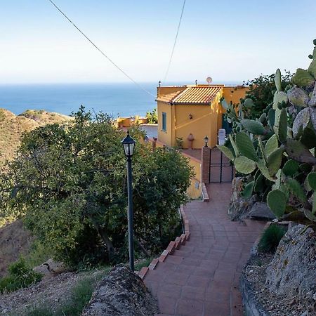 Marachia Apartment Savoca Extérieur photo