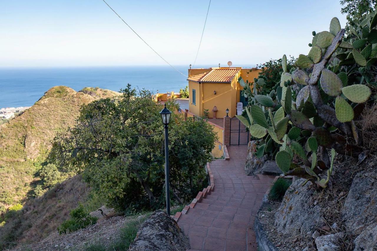 Marachia Apartment Savoca Extérieur photo